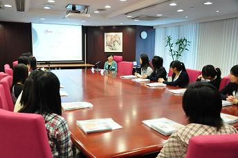 The Registry Manager, Miss Peggy Lau (centre), spoke to the students