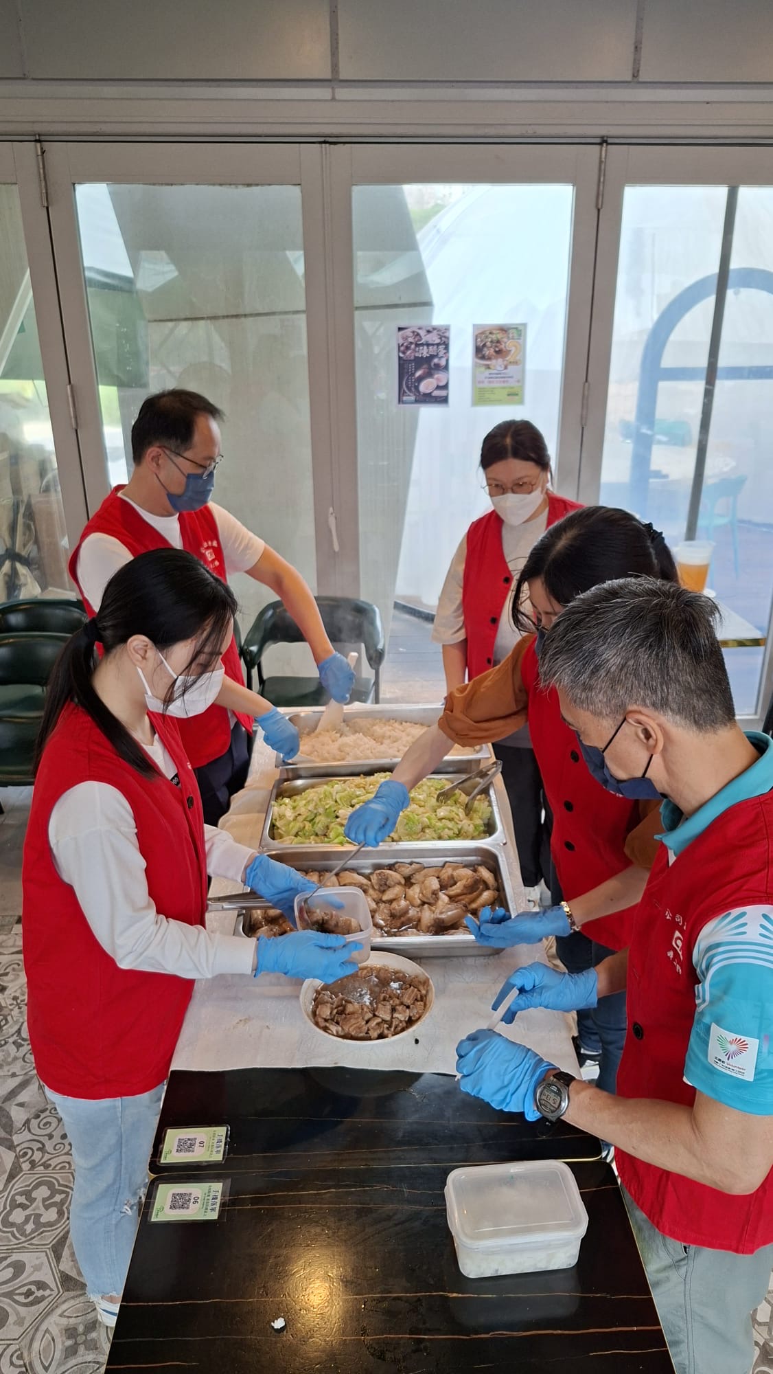銀杏館派發飯盒活動