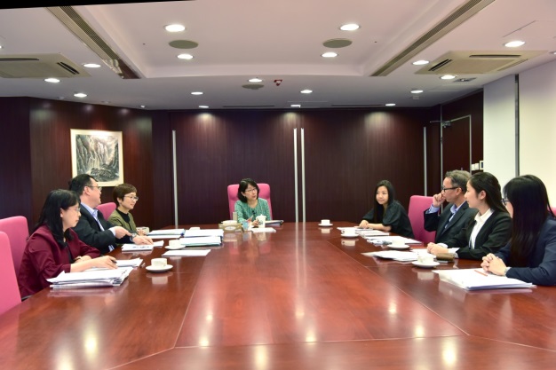 The students attended internal meetings with the Registrar The students attended internal meetings with the Registrar